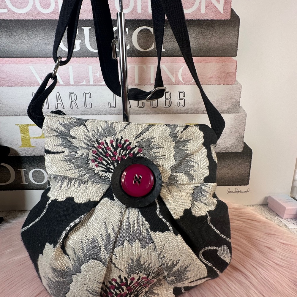 Floral Black and White Women's Bag